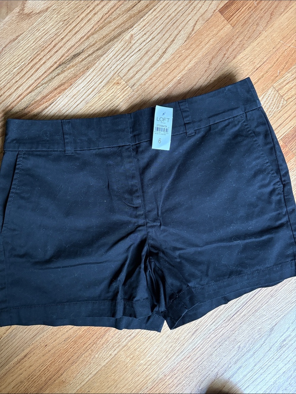 LOFT size 6 4” Black Women's Tailored Bermuda Shorts